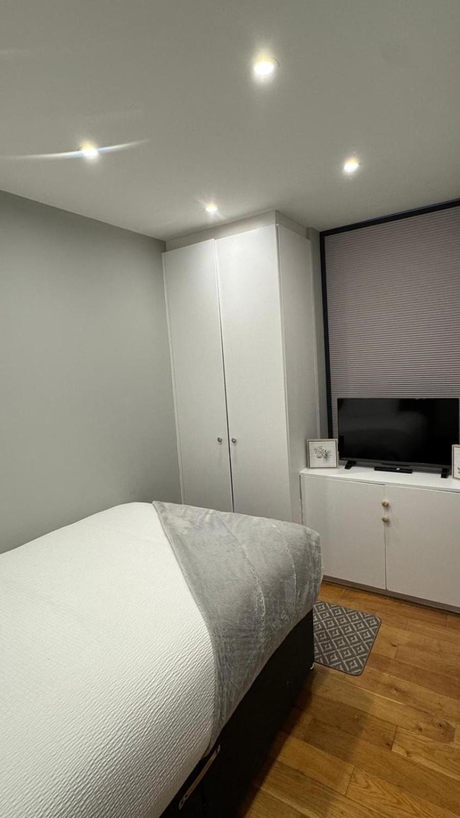 Central Apartment Лондон Екстер'єр фото