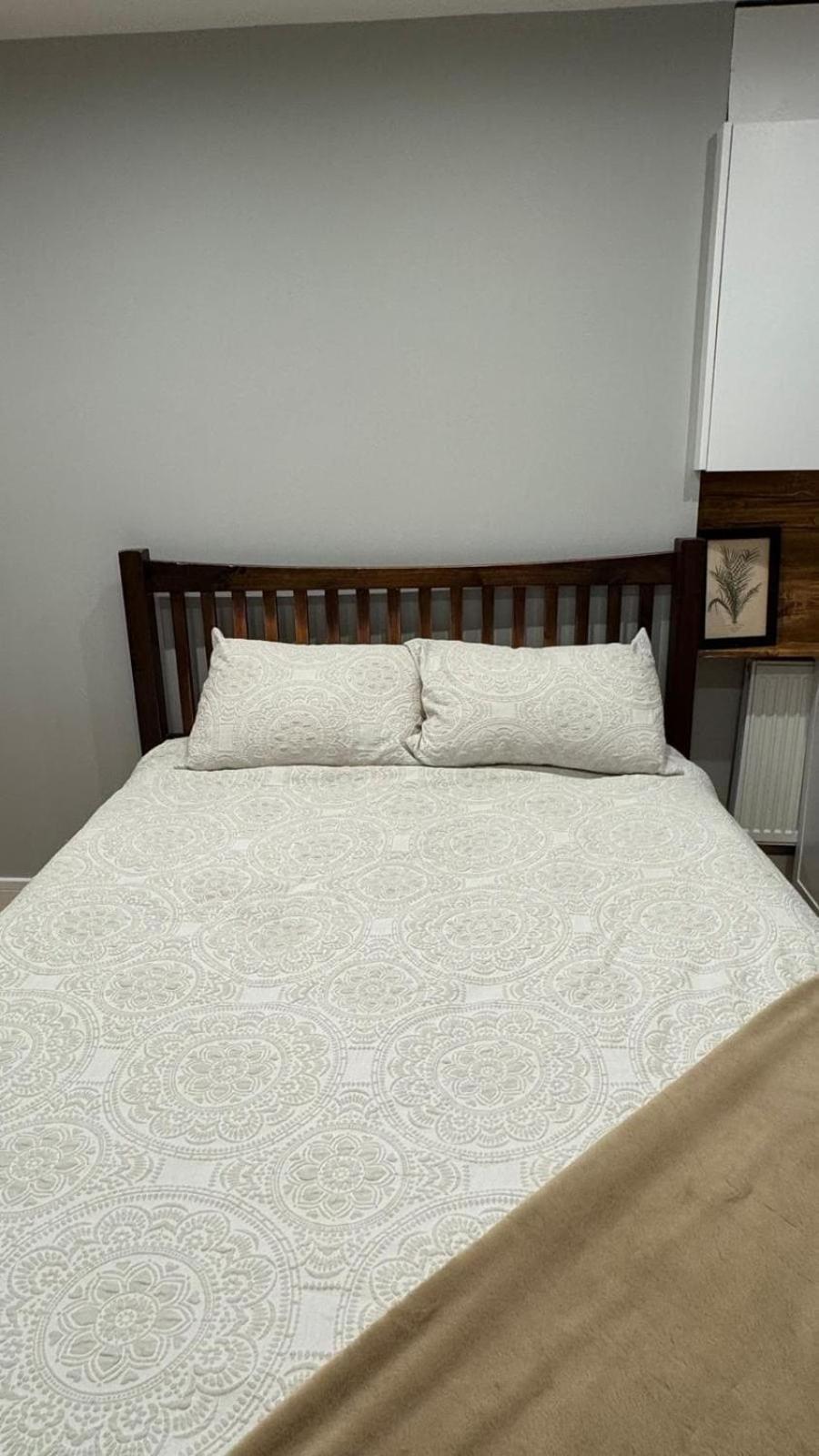 Central Apartment Лондон Екстер'єр фото