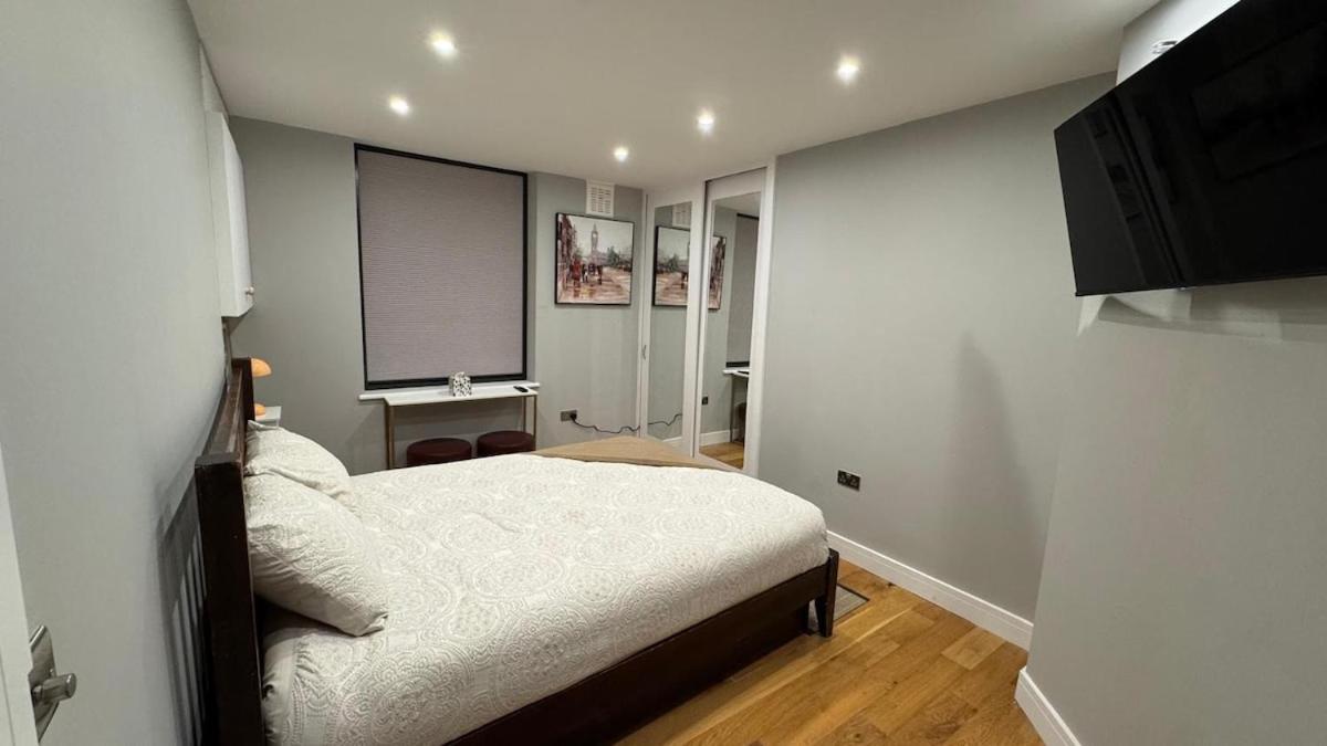 Central Apartment Лондон Екстер'єр фото