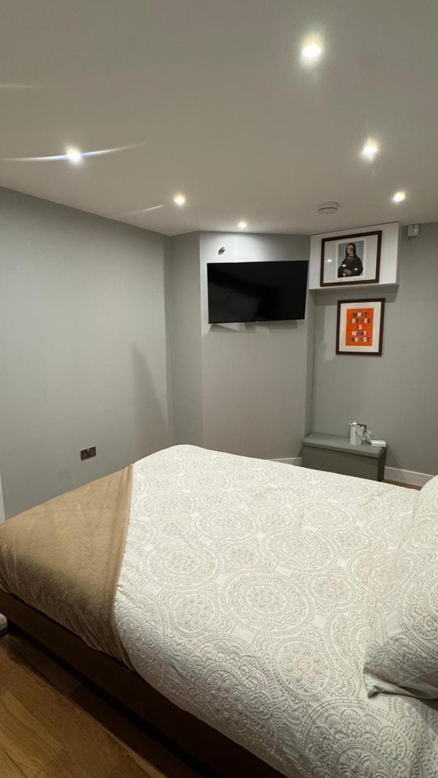 Central Apartment Лондон Екстер'єр фото