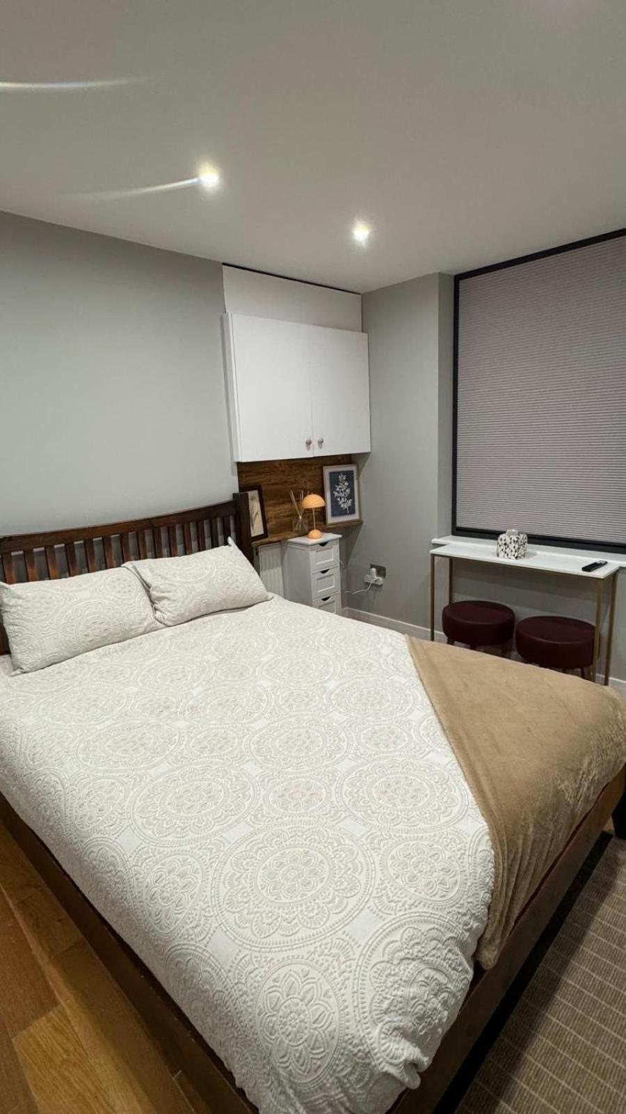 Central Apartment Лондон Екстер'єр фото